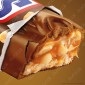 Snickers Snack con Arachidi Croccanti e Caramello Ricoperto di Cioccolato - Box con 24 Barrette da 50g